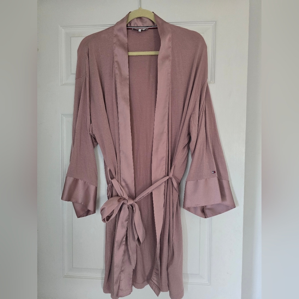 Tommy Hilfiger Women's Satin-Trim Robe in Dusty Rose